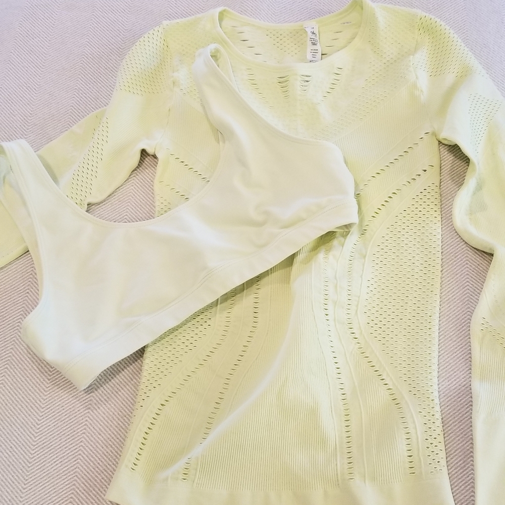 ALO BRA AND LONG SLEEVE TOP SIZE M